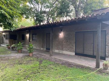 CASA QUINTA EN BARRIO CORIMAYO, BURZACO.