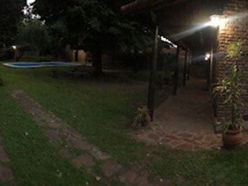 CASA QUINTA EN BARRIO CORIMAYO, BURZACO.