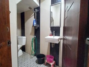Rumah dijual Kedaung ciputat 2lantai