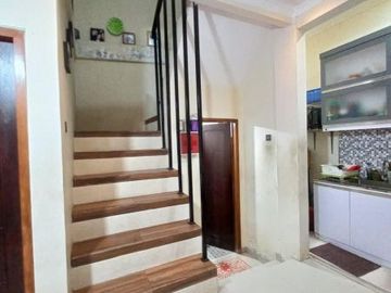 Rumah dijual Kedaung ciputat 2lantai
