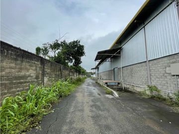 VIA A DAULE  KM. 24 BODEGA INDUSTRIAL SE VENDE