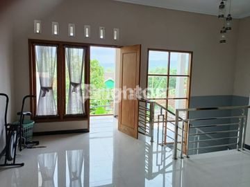 RUMAH MEWAH 2 LANTAI BAGUS, LOKASI STRATEGIS DI PIYUNGAN BANTUL JOGJA