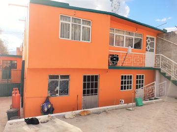 Inmueble / Casa con Local Comercial, sobre Av. 16 de Septiembre