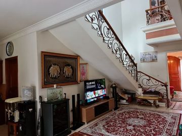 DIJUAL CEPAT !! Rumah Bagus Siap Huni di Bintaro, Bisa Nego