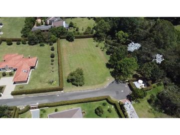 Lote para la venta en el sector La Ceja el Yarumo