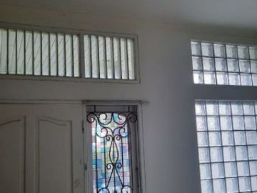 DIJUAL BAWAH NJOP,RUMAH SIAP HUNI DI CITRA 1,JAKARTA BARAT