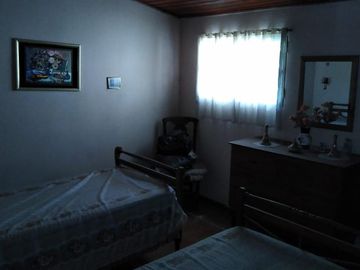 CASA EN VENTA 6 AMB. MERLO BARRIO SAMORE
