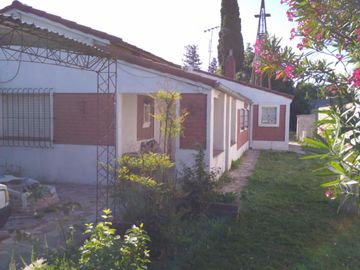 CASA EN VENTA 6 AMB. MERLO BARRIO SAMORE