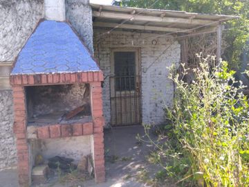CASA EN VENTA 6 AMB. MERLO BARRIO SAMORE