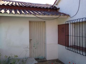 CASA EN VENTA 6 AMB. MERLO BARRIO SAMORE