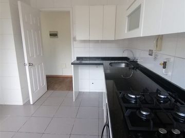 Departamento en venta de 3 dorm. en Av. Andalué