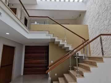 Casa Lujosa en Residencia en Las Palmas Green  con Alberca