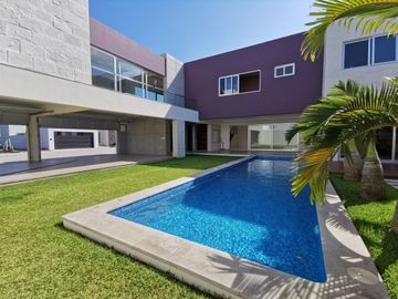 Casa Lujosa en Residencia en Las Palmas Green  con Alberca