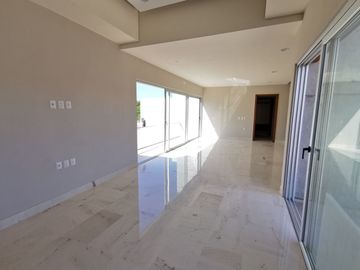 Casa Lujosa en Residencia en Las Palmas Green  con Alberca