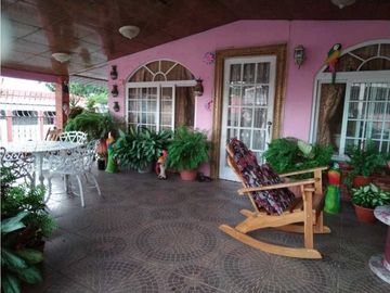 Sea Confiable Vende Casa de Esquina en Villa Belen (Las Mañanitas)