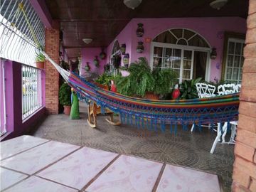 Sea Confiable Vende Casa de Esquina en Villa Belen (Las Mañanitas)