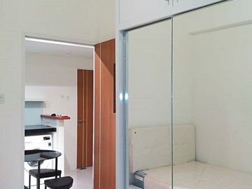 Disewa Apartemen Puncak Dharmahusada Tower A Lantai 17, Full Furnish , Surabaya Timur