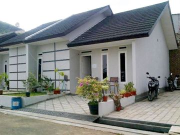 Jual Rumah Strategis di Margaasih Cimahi Dekat ke Pusat Pendidikan Arteleri Medan 13 mnt DP Ringan.