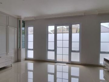 TURUN HARGA DIJUAL RUMAH BAGUS HOEK DI GRANADA AT ALICANTE GADING SERPONG