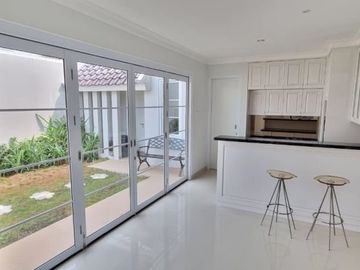 TURUN HARGA DIJUAL RUMAH BAGUS HOEK DI GRANADA AT ALICANTE GADING SERPONG