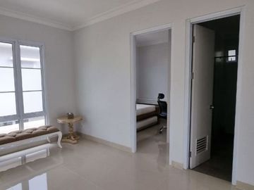 TURUN HARGA DIJUAL RUMAH BAGUS HOEK DI GRANADA AT ALICANTE GADING SERPONG
