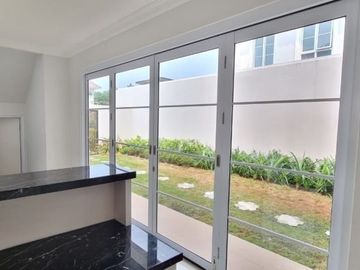 TURUN HARGA DIJUAL RUMAH BAGUS HOEK DI GRANADA AT ALICANTE GADING SERPONG
