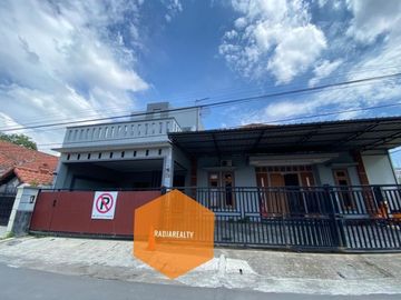 Kost Exclusive 2 Lantai 20 Kamar & Rumah Induk Jalan Utama Seturan