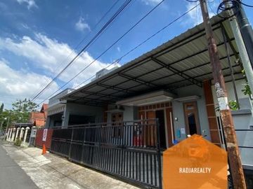 Kost Exclusive 2 Lantai 20 Kamar & Rumah Induk Jalan Utama Seturan