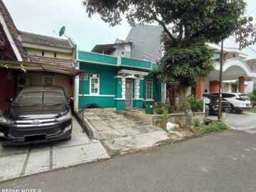 Dijual Rumah Siap Huni di Cluster Taman Victoria Sentul City Bogor