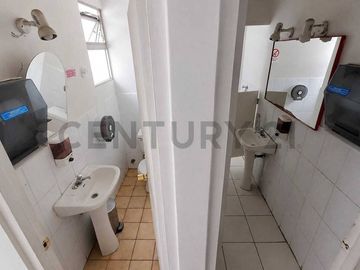 Casa Comercial en Excelente Ubicación – Metro Villa Frei