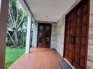 Rumah Bagus Dengan Kolam Renang Kemang Jakarta Selatan