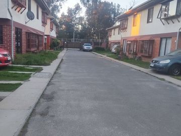 HERMOSA CASA 2 PISOS SEGURA CONDOMINIO