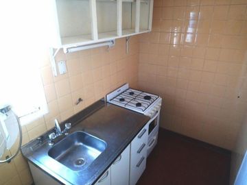 Departamento en Venta 2 Dormitorios contrafrente muy luminoso aireado excelente ubicación