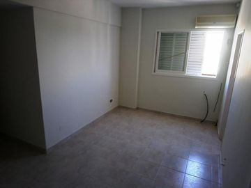 Departamento en Venta 2 Dormitorios contrafrente muy luminoso aireado excelente ubicación