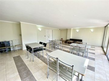 Frente Metro Irarrazaval / 2D 2B E y B