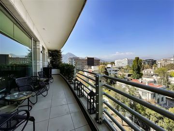 Departamento en venta de 6 dorm. en Vitacura