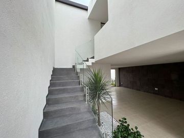 CASA NUEVA EN CAÑADAS DEL BOSQUE TRES MARÍAS