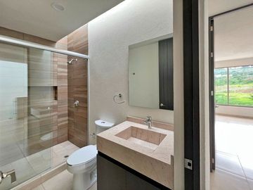 CASA NUEVA EN CAÑADAS DEL BOSQUE TRES MARÍAS