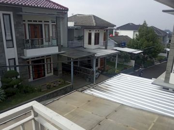 RUMAH BAGUS CLUSTER PERMANA ADA GARASI 2 MOBIL DAN 1 MOTOR