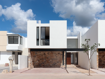 Venta de casa en Privada Residencial, Conkal, Yucatán