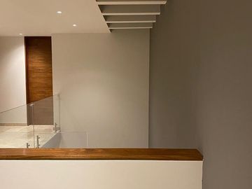 Hermosa Casa en La Condesa Juriquilla, 4ta Recamara en PB, C.290 m2, LUJO
