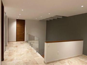 Hermosa Casa en La Condesa Juriquilla, 4ta Recamara en PB, C.290 m2, LUJO
