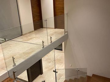 Hermosa Casa en La Condesa Juriquilla, 4ta Recamara en PB, C.290 m2, LUJO