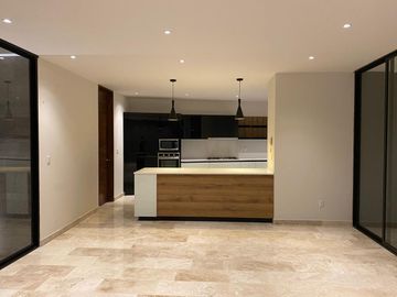 Hermosa Casa en La Condesa Juriquilla, 4ta Recamara en PB, C.290 m2, LUJO