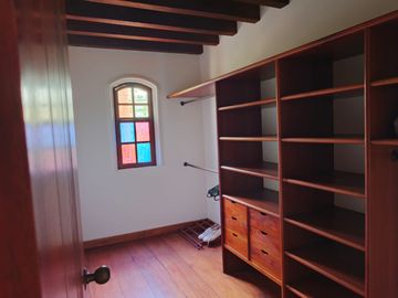 VENDO CASA EN COLINAS DE ARROYO ALTO