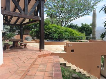 VENDO CASA EN COLINAS DE ARROYO ALTO