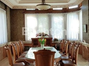 Rumah Classic Graha Family Rumah Mewah, Siap Huni, Lokasi Strategis, Bebas Banjir