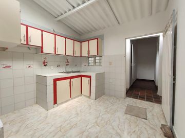 casa en venta en lomitas. Cod V25796