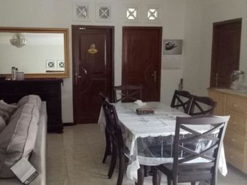RUMAH CANTIK HARGA MURAH SEMI FURNISHED DEKAT KAMPUS TERNAMA DI JOGJA