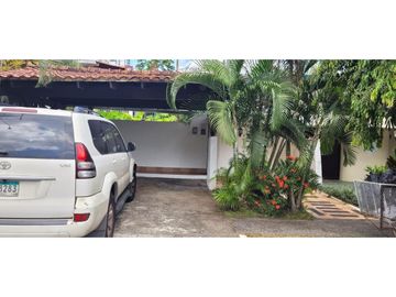 Venta de duplex en La Alameda GTA